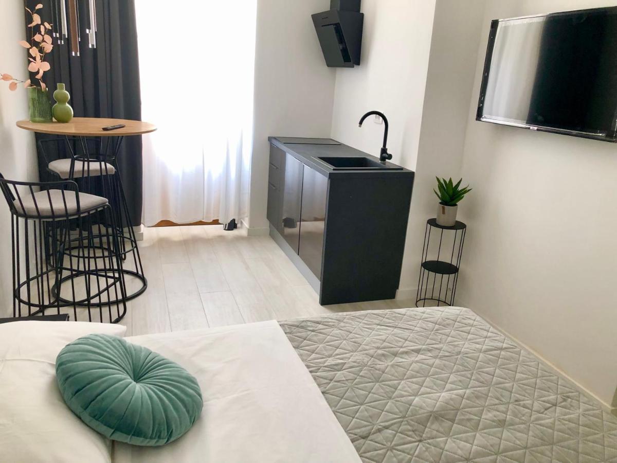Hedone City Luxury Apartments With Free Parking Pula Luaran gambar