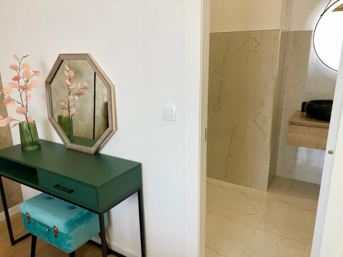 Hedone City Luxury Apartments With Free Parking Pula Luaran gambar